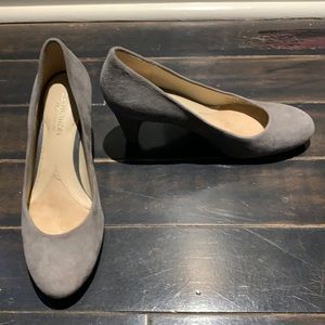 Naturalizer Grey Suede Heels sz 5.5